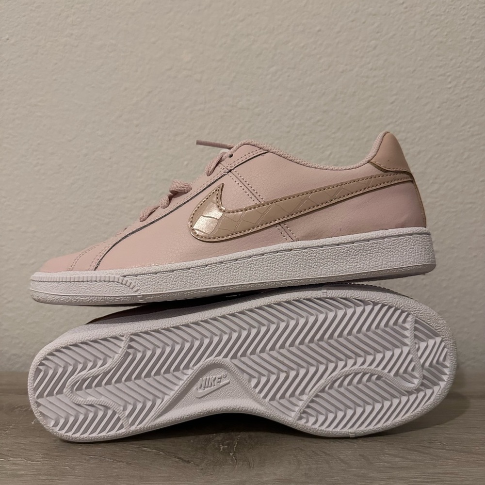 Nike Women's Blush Pink Sneakers